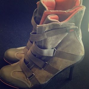 Dollhouse green heeled boot. Never worn.